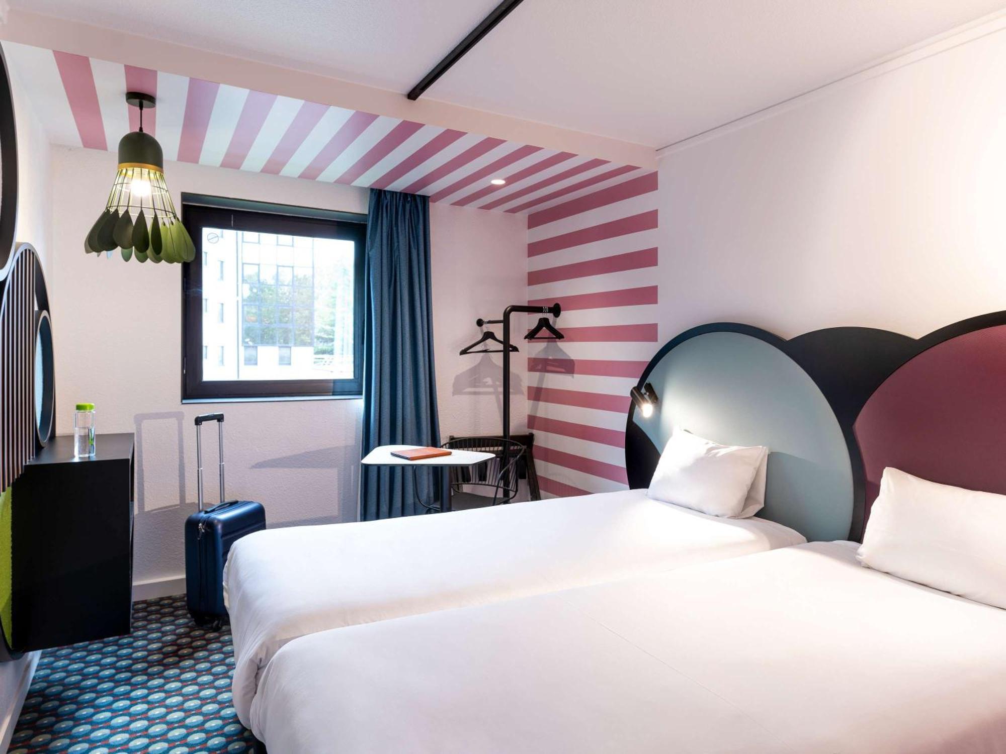 Ibis Styles Paris Saint Denis Pleyel Hotel Exterior photo