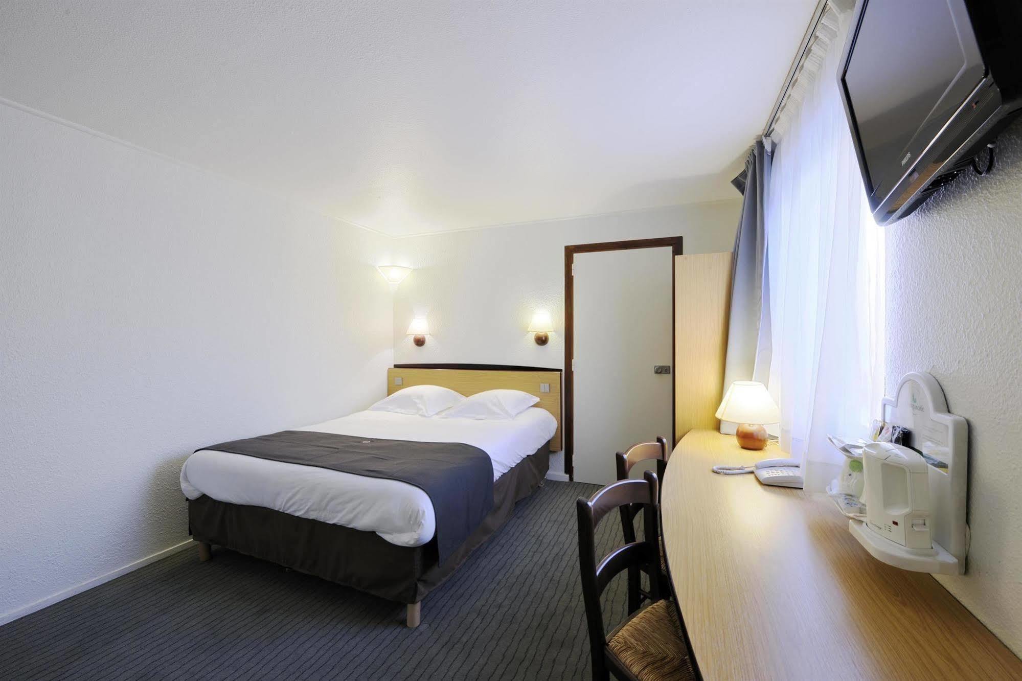 Ibis Styles Paris Saint Denis Pleyel Hotel Exterior photo